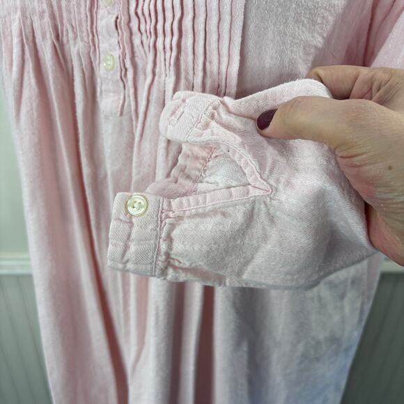 LL Bean Plus Size 1X Nightgown Flannel Dobby Pintuck Pink White Cottage 205465 - Picture 11 of 14
